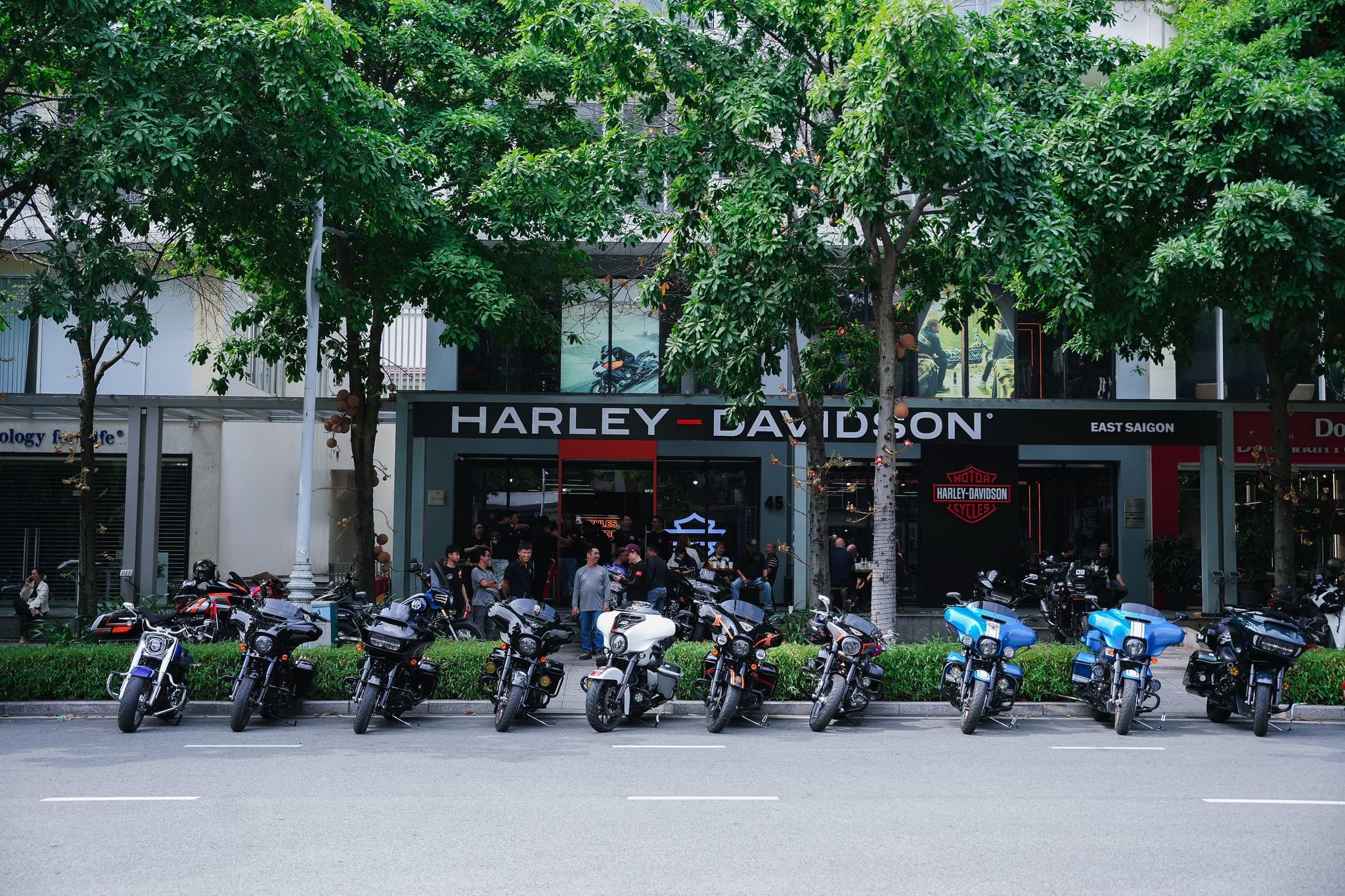 Ảnh bìa CÔNG TY CỔ PHẦN BÁN LẺ VIỆT MOTO